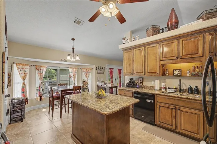 9915 Nichols Lake Rd, Milton, Florida 32583
