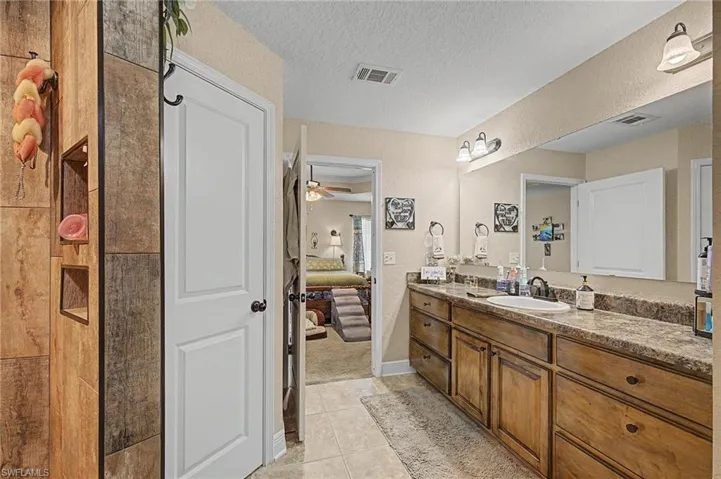 9915 Nichols Lake Rd, Milton, Florida 32583