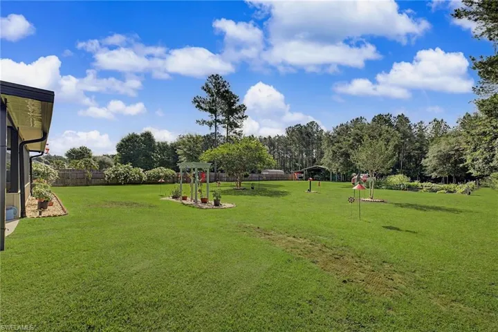 9915 Nichols Lake Rd, Milton, Florida 32583