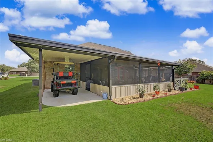 9915 Nichols Lake Rd, Milton, Florida 32583