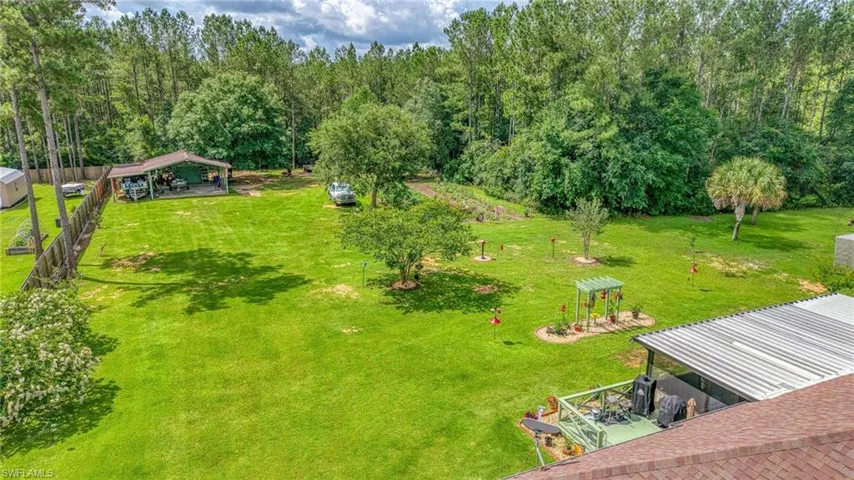 9915 Nichols Lake Rd, Milton, Florida 32583
