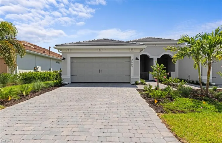 Available now!! Move in before the holidays