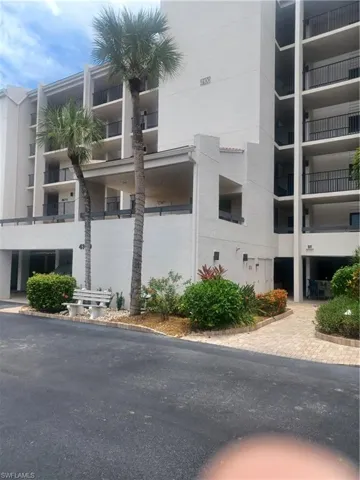 4100 Steamboat Bend E 401, Fort Myers, Florida 33919