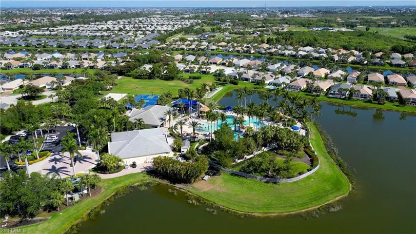 2647 Maraval Ct, Cape Coral, Florida 33991
