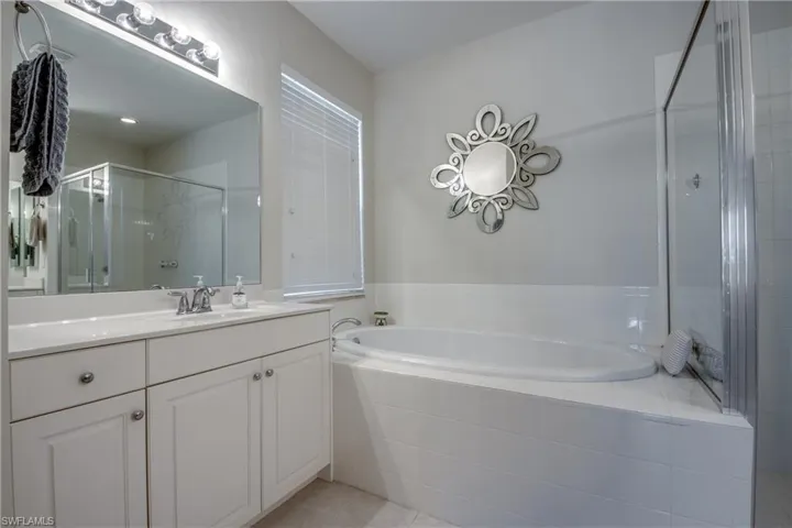2647 Maraval Ct, Cape Coral, Florida 33991