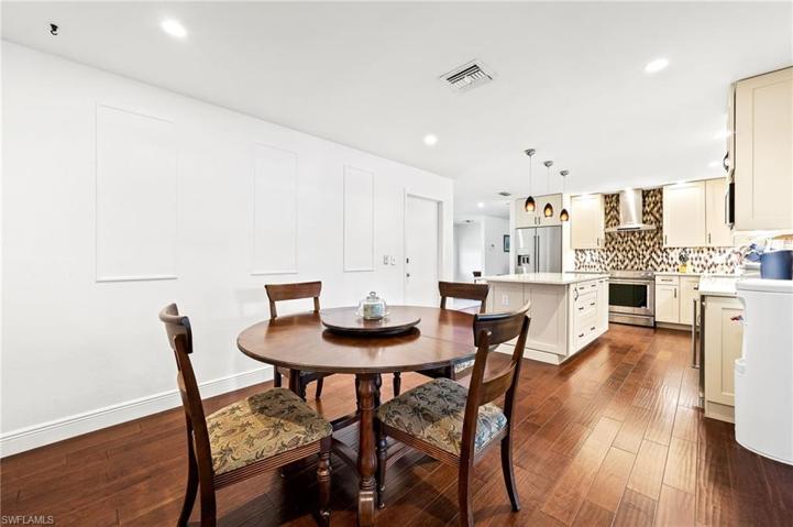 breakfast nook