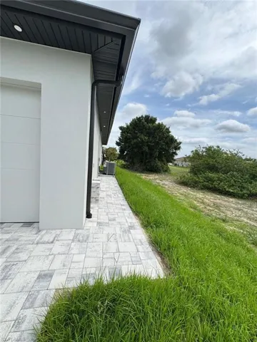 4322 10th St W, Lehigh Acres, Florida 33971
