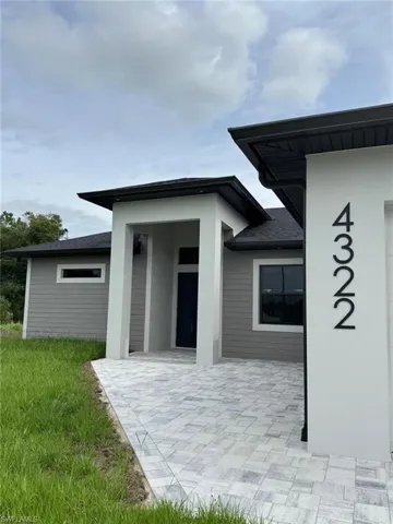 4322 10th St W, Lehigh Acres, Florida 33971