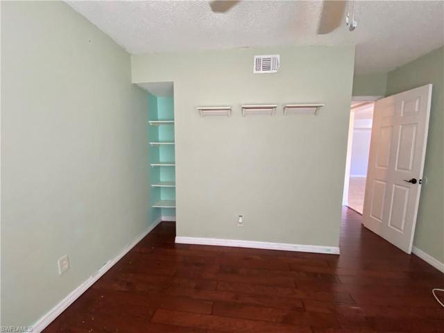Master with shelves and walking closet