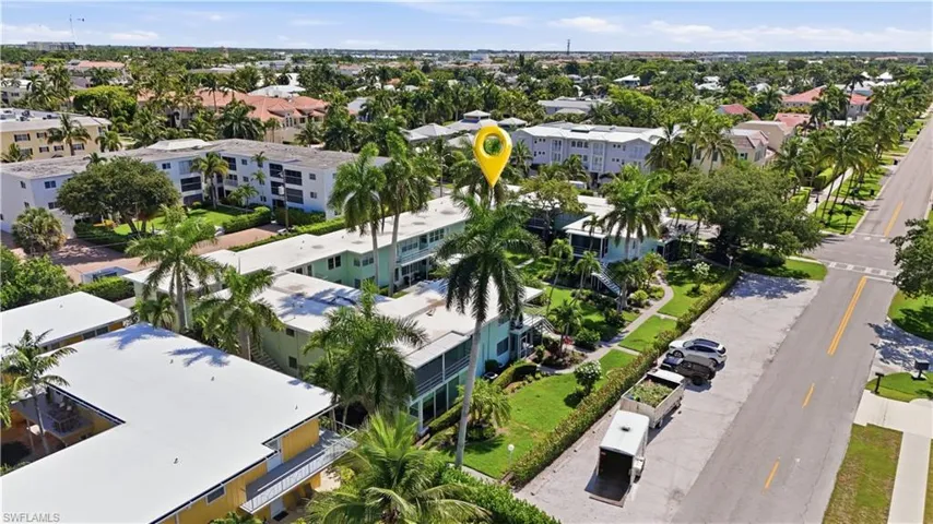 285 8th Ave S 285, Naples, Florida 34102