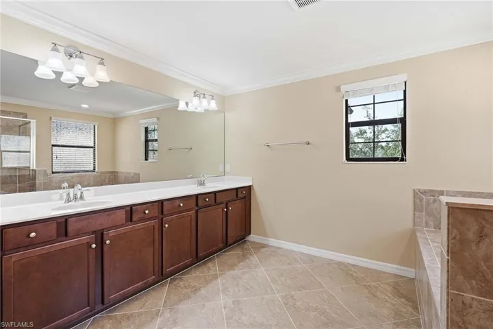 4381 Madagascar Palm Way, Naples, Florida 34119