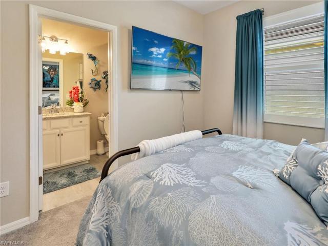 Guest suite w/private bath