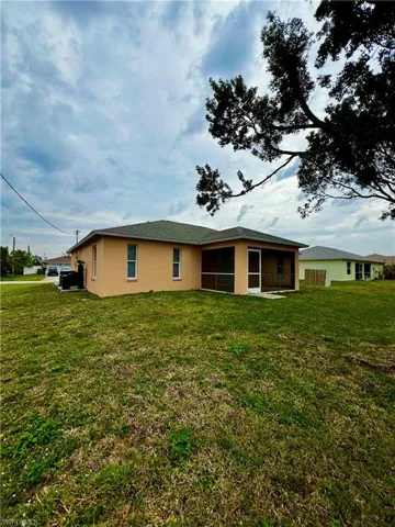 2916 NE 7th  AVE, Cape Coral, FL 33909