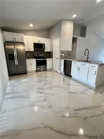 2916 NE 7th  AVE, Cape Coral, FL 33909