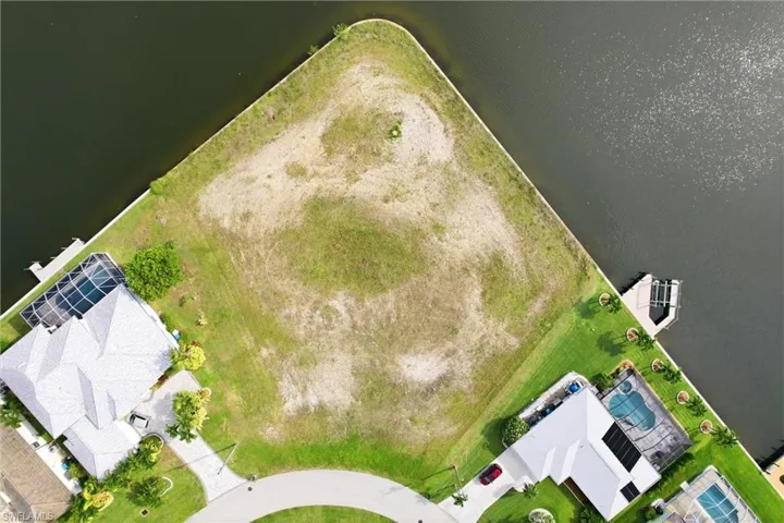 3021 Sw 27th Pl, Cape Coral, Florida 33914