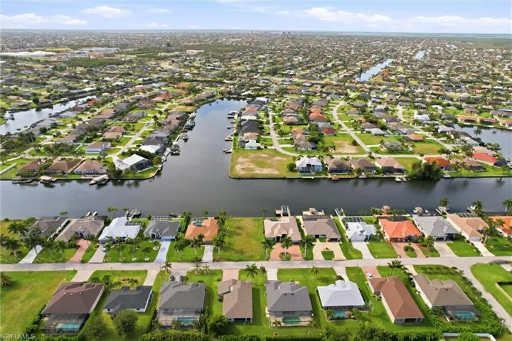 3021 Sw 27th Pl, Cape Coral, Florida 33914