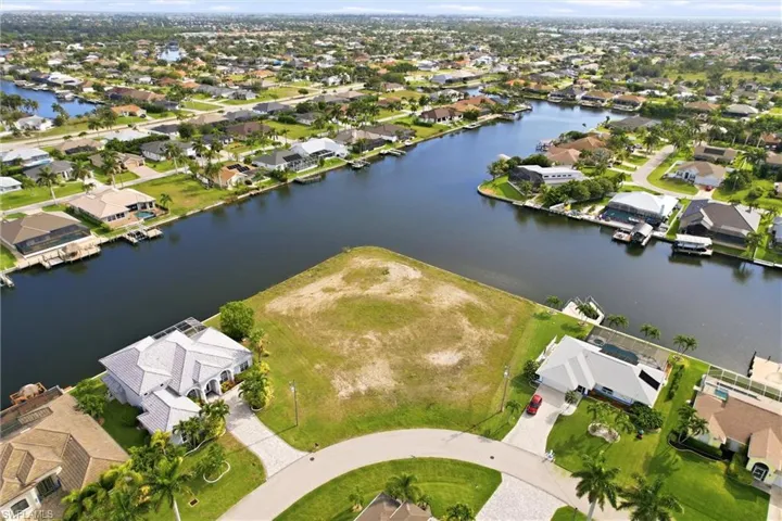 3021 Sw 27th Pl, Cape Coral, Florida 33914