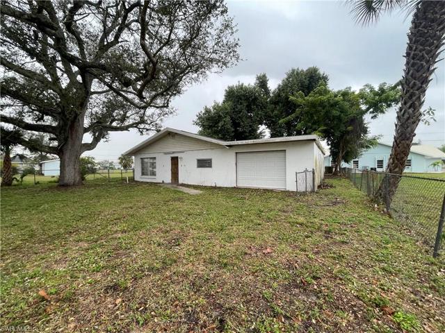 1107  Patterson  RD, CAPE CORAL, FL 33909
