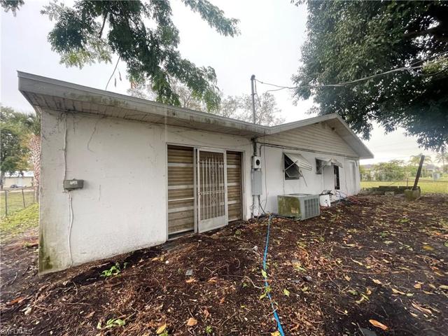 1107  Patterson  RD, CAPE CORAL, FL 33909