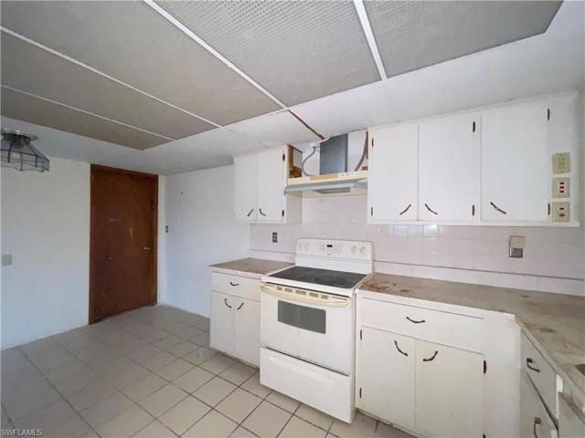 1107  Patterson  RD, CAPE CORAL, FL 33909