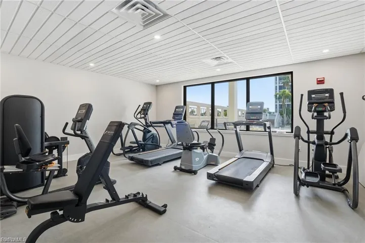 Exercise room with recessed lighting