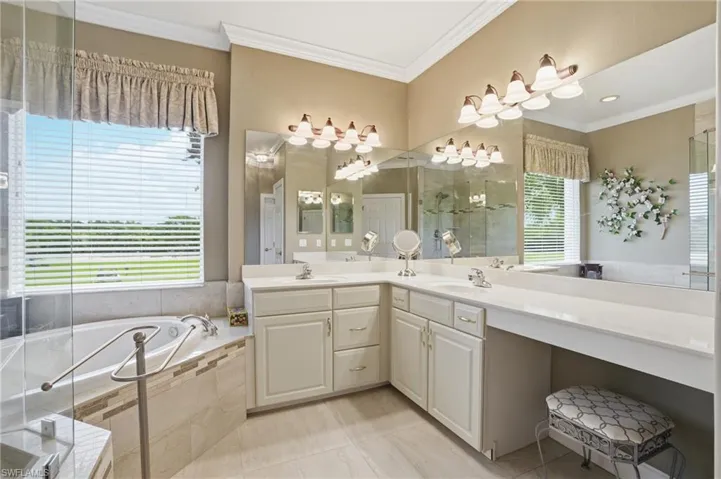 4750 Shinnecock Hills Ct # 5, Naples, Florida 34112