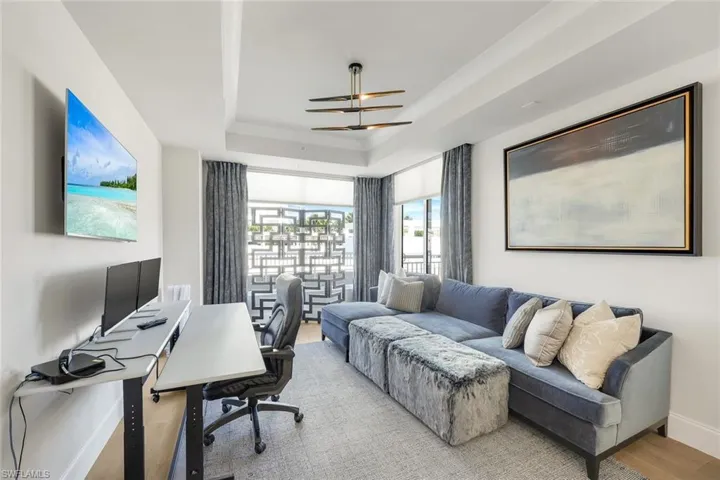 Den/office with lanai access.