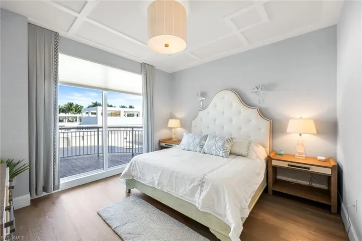 Guest bedroom with ensuite bath.