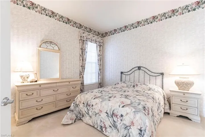 Guest bedroom 1.
