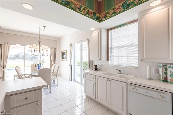 3989  Isla Ciudad  CT, Naples, FL 34109