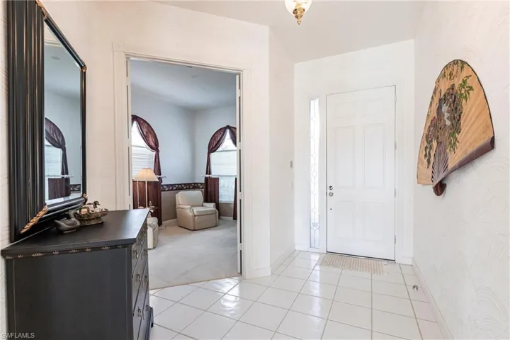 3989  Isla Ciudad  CT, Naples, FL 34109