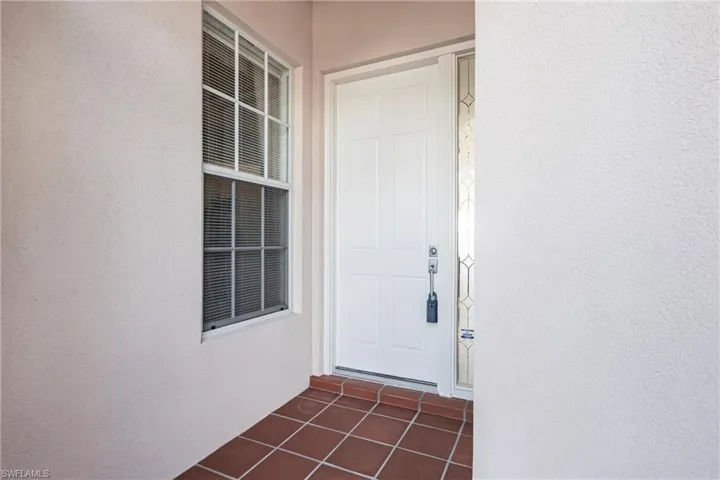 3989  Isla Ciudad  CT, Naples, FL 34109