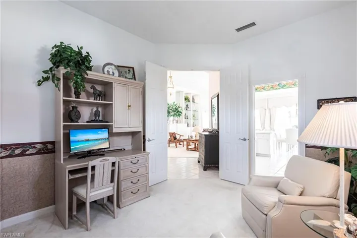 3989  Isla Ciudad  CT, Naples, FL 34109