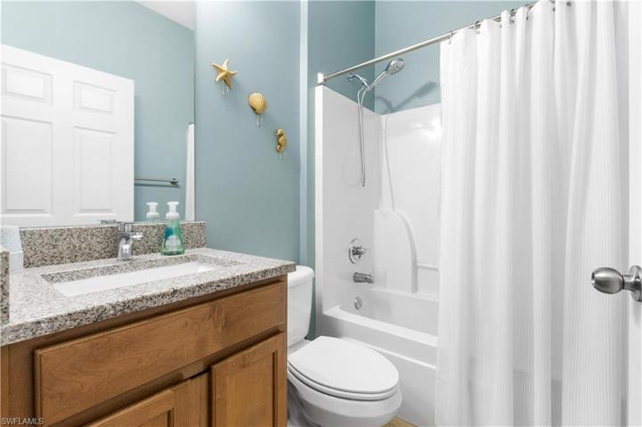 Hall/guest bathroom