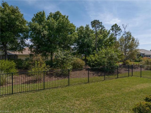 View of side yard