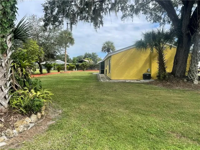 4015 Rainbow Cir, Labelle, Florida 33935