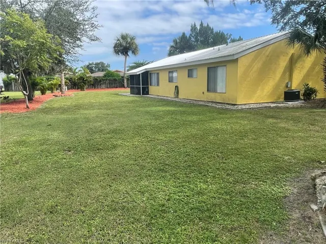 4015 Rainbow Cir, Labelle, Florida 33935