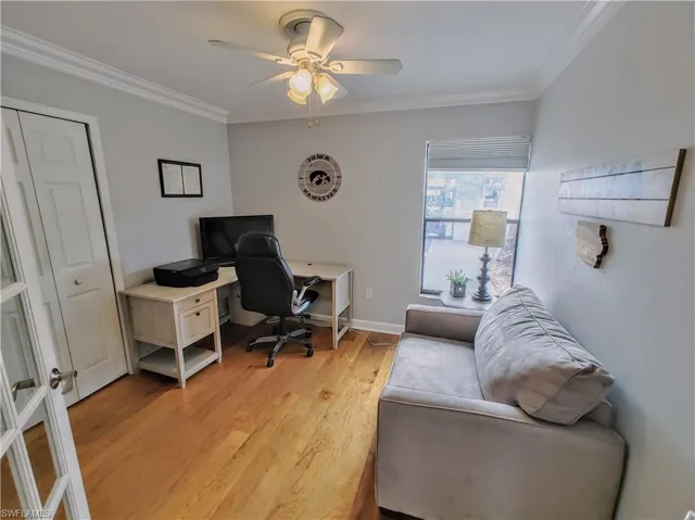 Bedroom/office