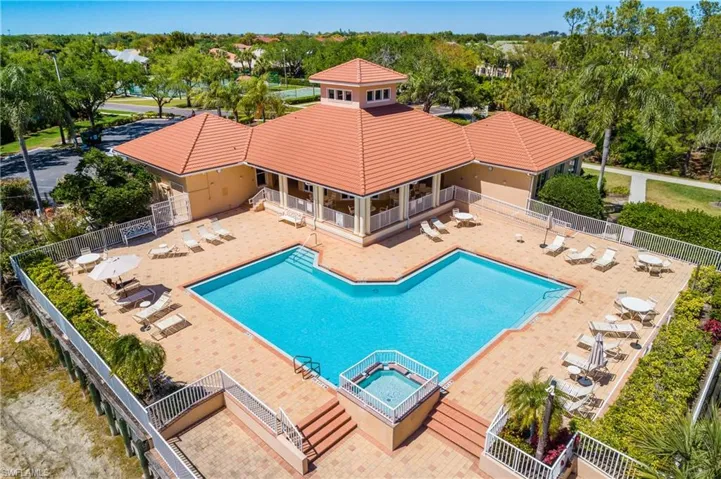PebbleBrooke lakes pool