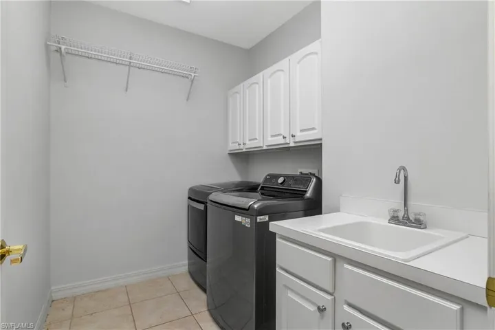 Laundry room with sink