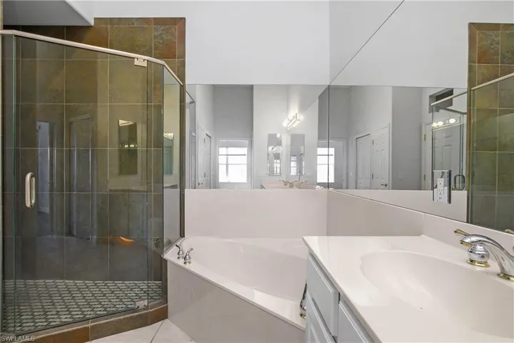 Main Suite Bath
