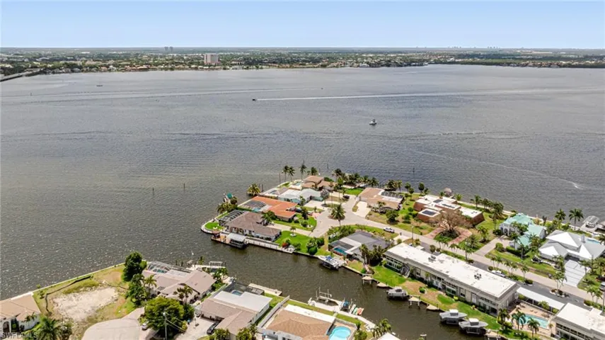 1671  Edith Esplanade  , Cape Coral, FL 33904