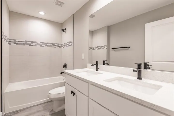 707 Ne 6th Ter # 28, Cape Coral Fl 33909