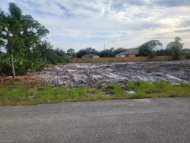 2511  43rd W ST, Lehigh Acres, FL 33971