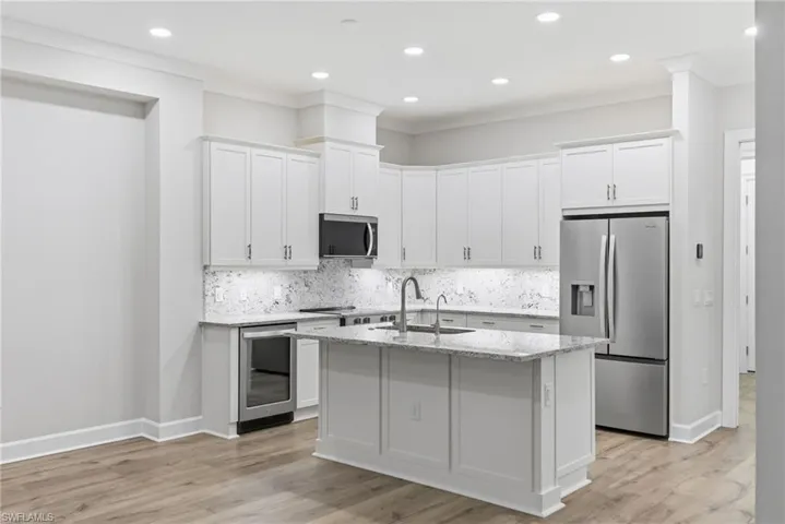 8964 Calypso Ct, Naples, Florida 34112