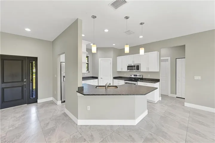 2830 12th Ave Se, Naples, Florida 34117