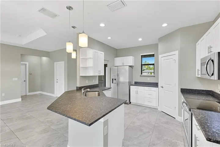 2830 12th Ave Se, Naples, Florida 34117