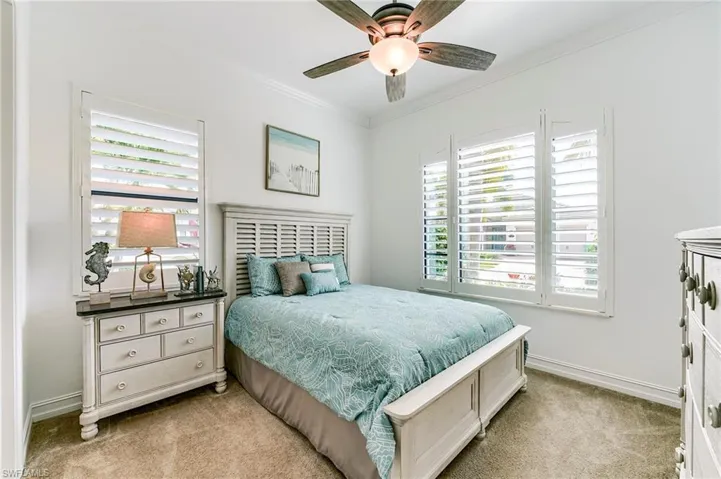 9327  Woodhurst  DR, Naples, FL 34120