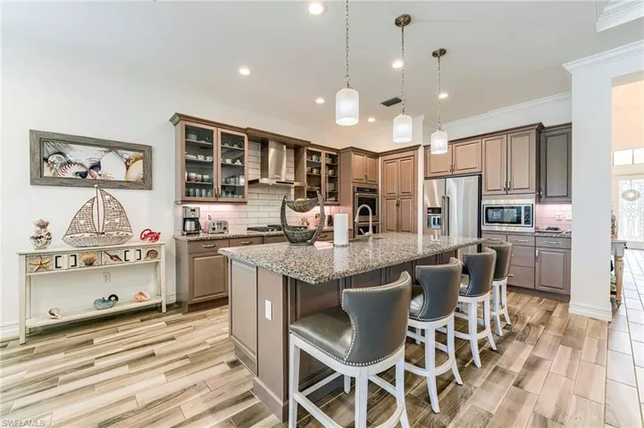 9327  Woodhurst  DR, Naples, FL 34120