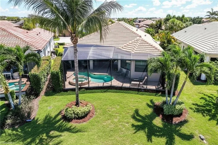 9327  Woodhurst  DR, Naples, FL 34120
